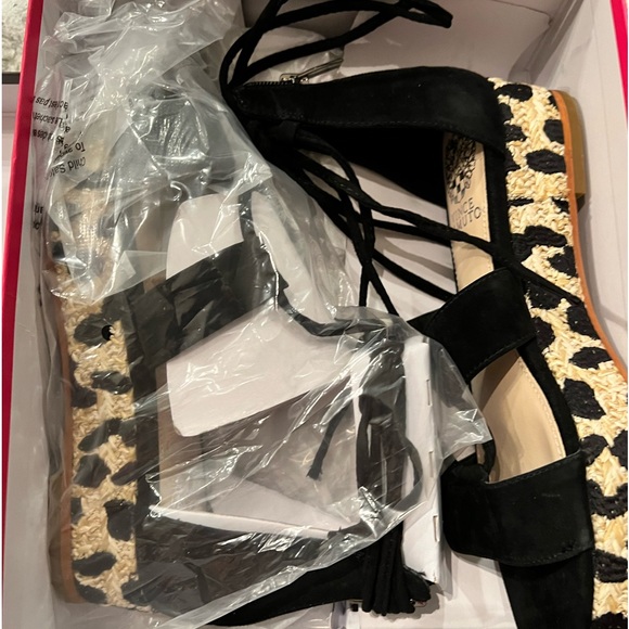 VINCE CAMUTO Animal Print KELLA ESPADRILLE Platforms, New! 8 1/2M NWT - Picture 4 of 9